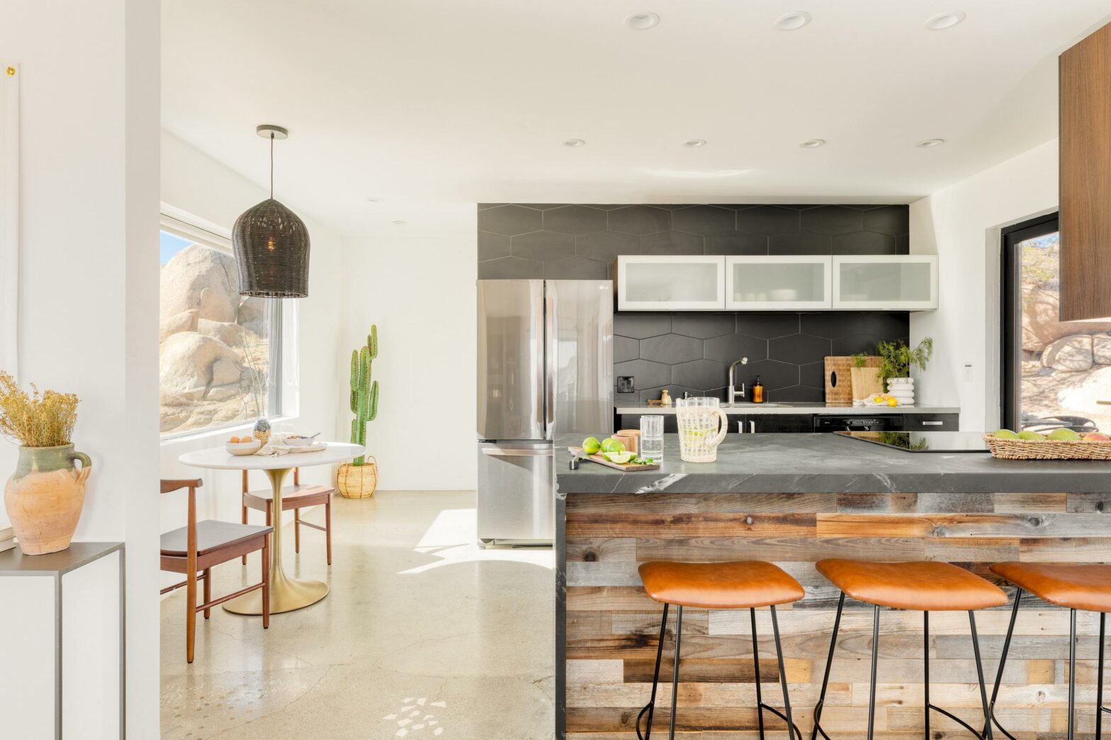 AvantStay vacation rental kitchen