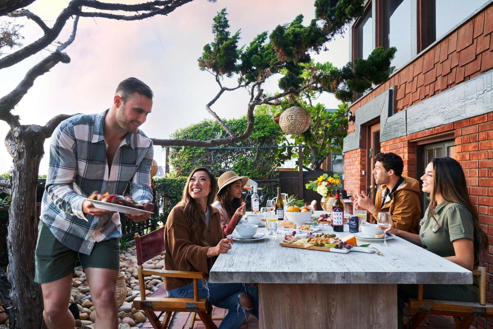 AvantStay guests having dinner on their rental deck